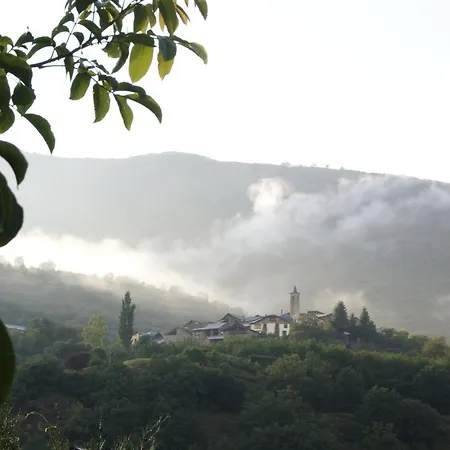 Vall D'assua Guest house *